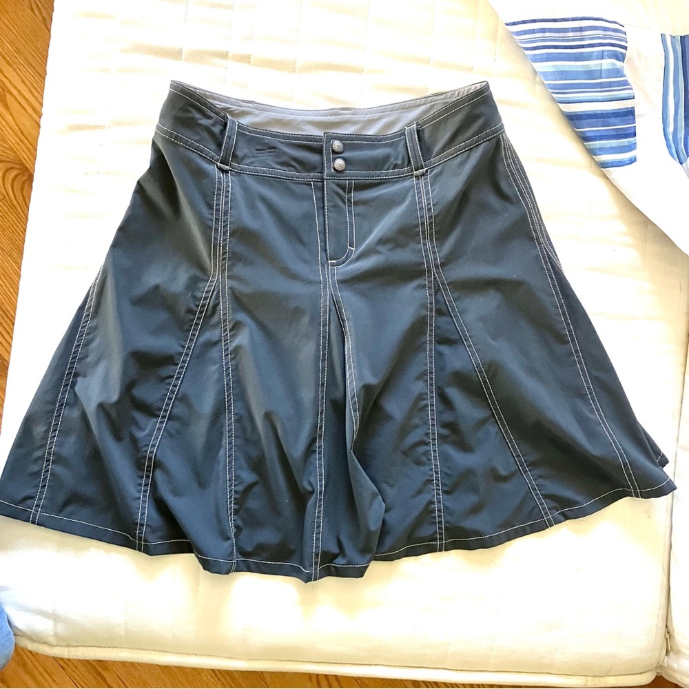 Athleta Dark Gray Midi Skort with Contrasting Stitching